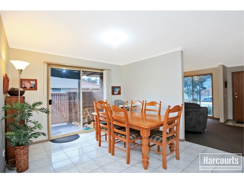 19 Rundell Way, Pakenham VIC 3810