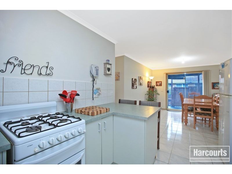 19 Rundell Way, Pakenham VIC 3810