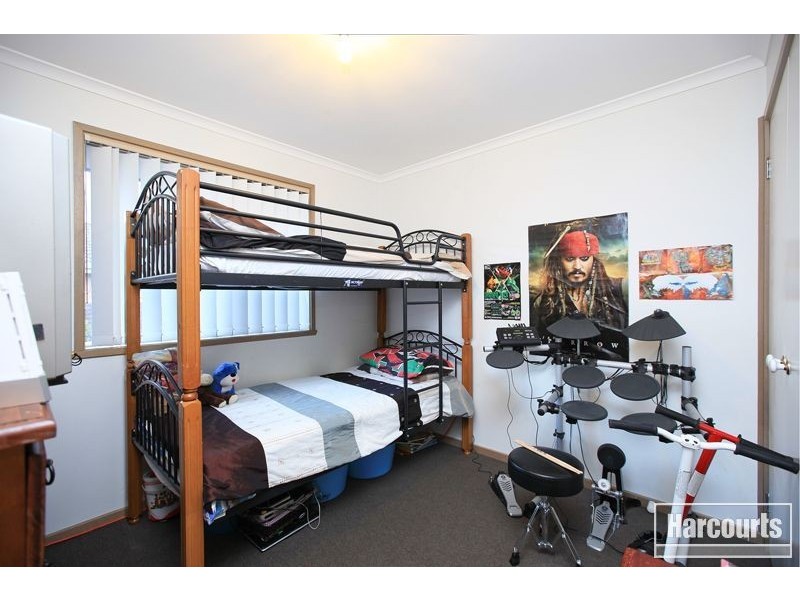 19 Rundell Way, Pakenham VIC 3810