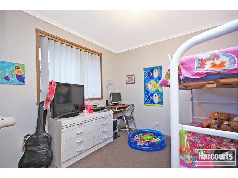 19 Rundell Way, Pakenham VIC 3810