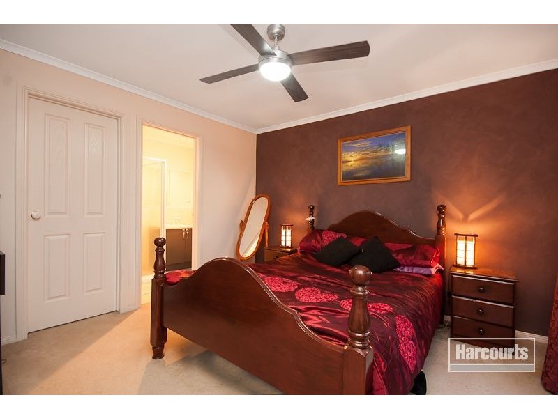 8 Natanya Drive, Pakenham VIC 3810