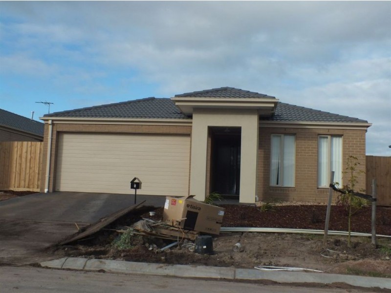 5 Weebill Way, Pakenham VIC 3810