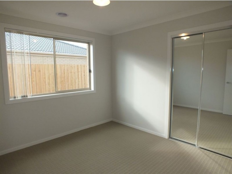 5 Weebill Way, Pakenham VIC 3810