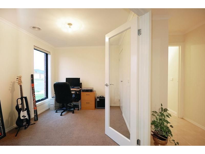 71 Bluehills Boulevard, Pakenham VIC 3810