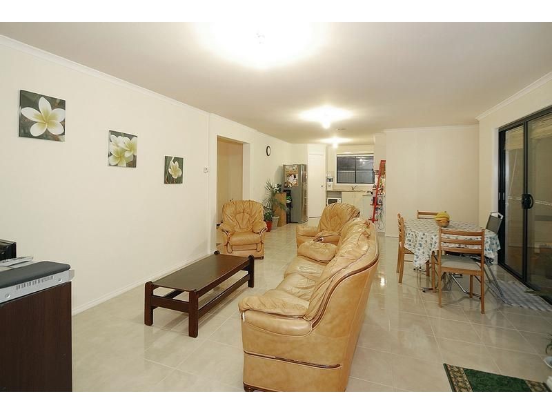 71 Bluehills Boulevard, Pakenham VIC 3810