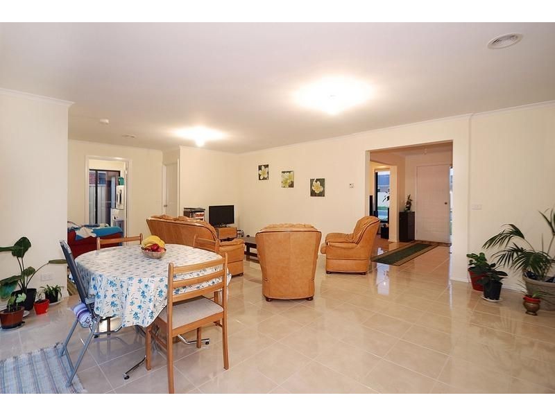 71 Bluehills Boulevard, Pakenham VIC 3810