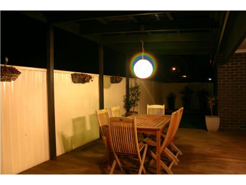 8 Salvia Avenue, Pakenham VIC 3810