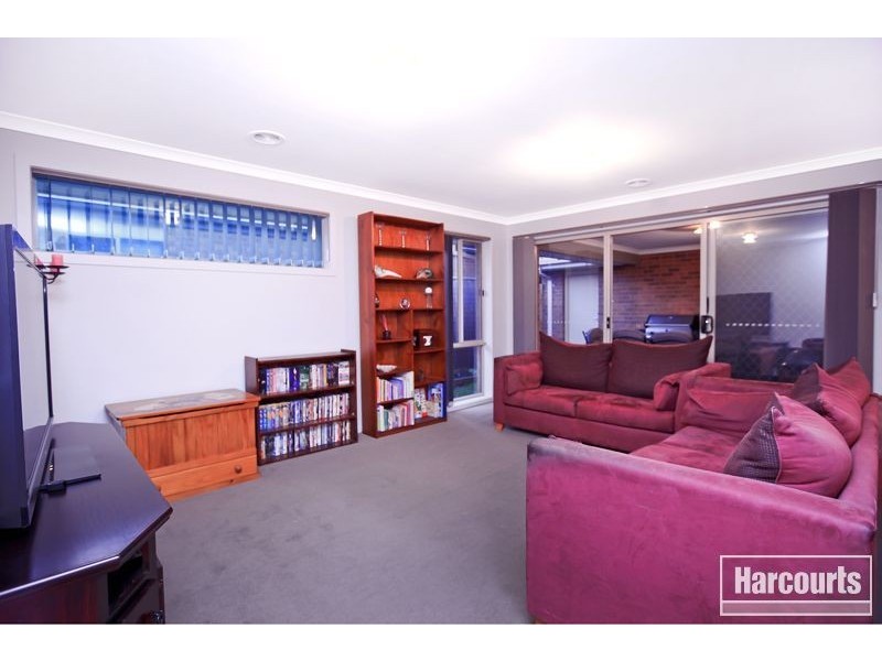 12 Glenvista Road, Pakenham VIC 3810