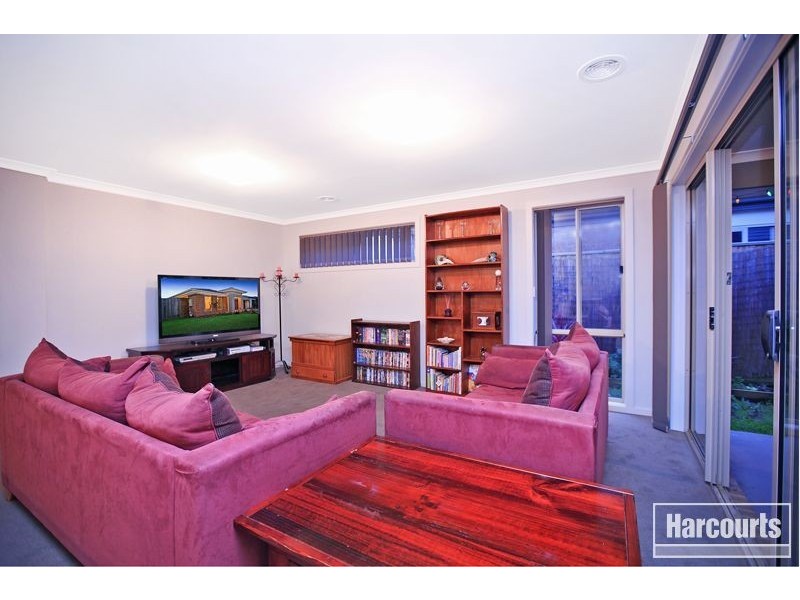 12 Glenvista Road, Pakenham VIC 3810