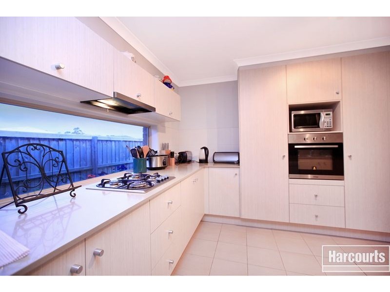 12 Glenvista Road, Pakenham VIC 3810