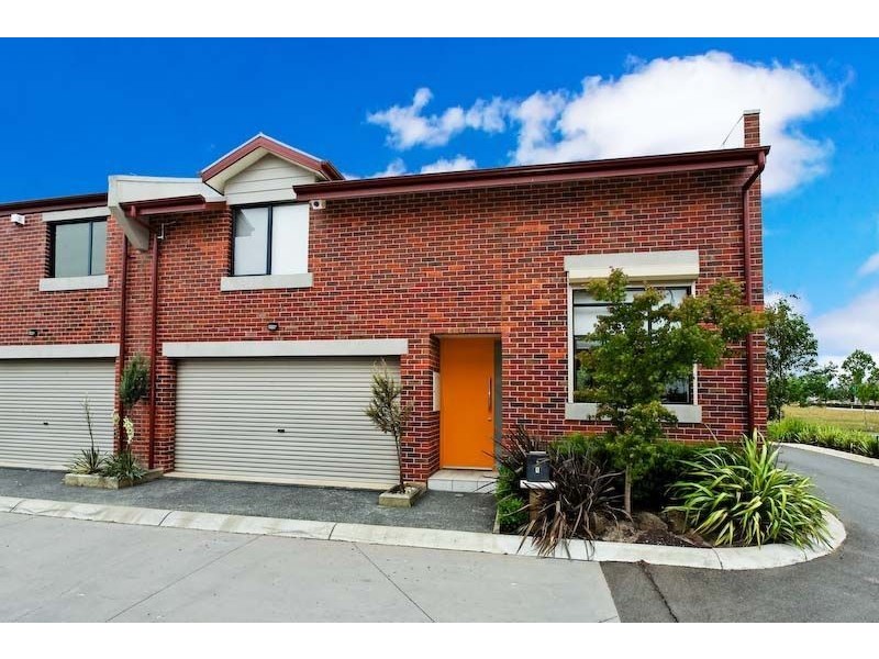 1 Derby Lane, Pakenham VIC 3810