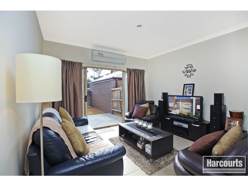 6 Haakman Way, Pakenham VIC 3810