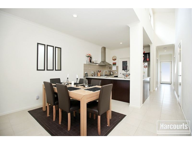 6 Haakman Way, Pakenham VIC 3810