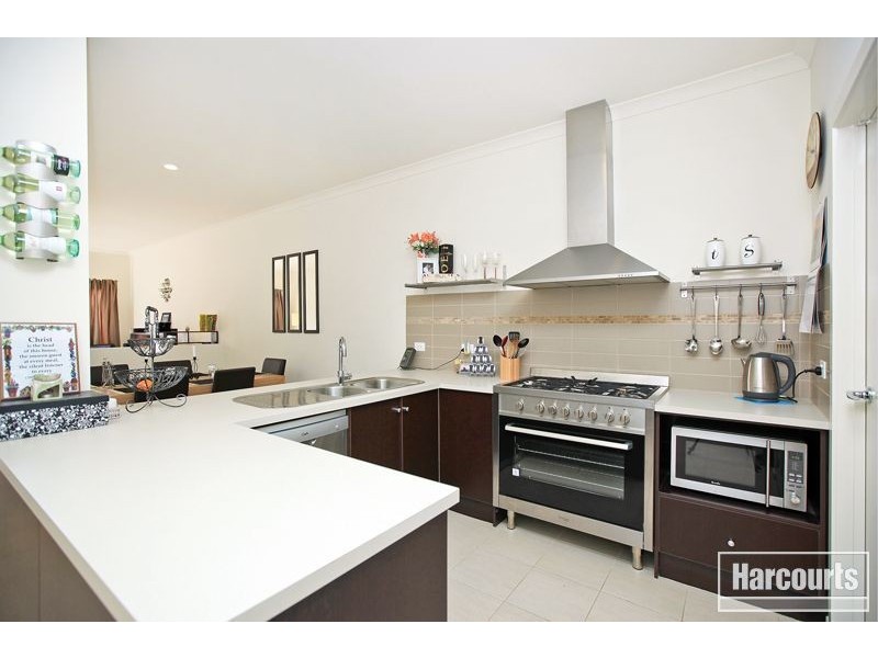 6 Haakman Way, Pakenham VIC 3810