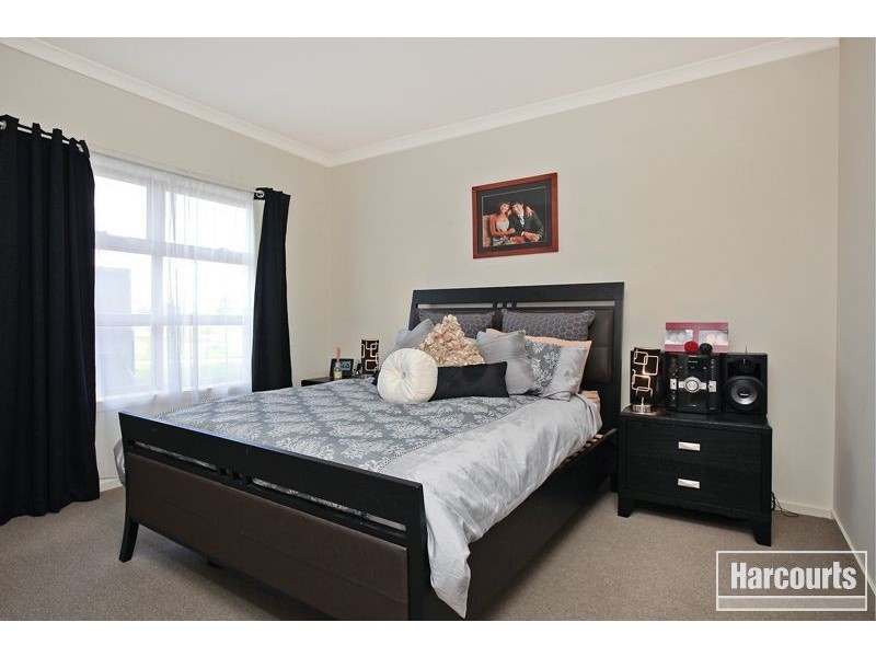 6 Haakman Way, Pakenham VIC 3810