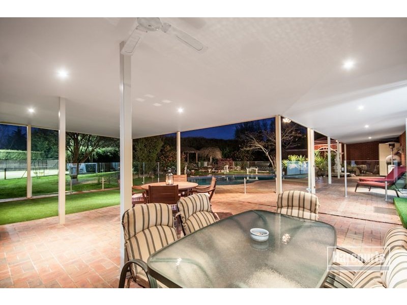 2 Barr Court, Pakenham VIC 3810