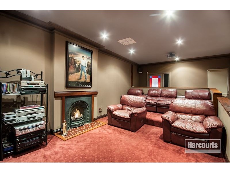 2 Barr Court, Pakenham VIC 3810