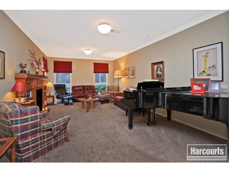 37 Botanic Drive, Pakenham VIC 3810