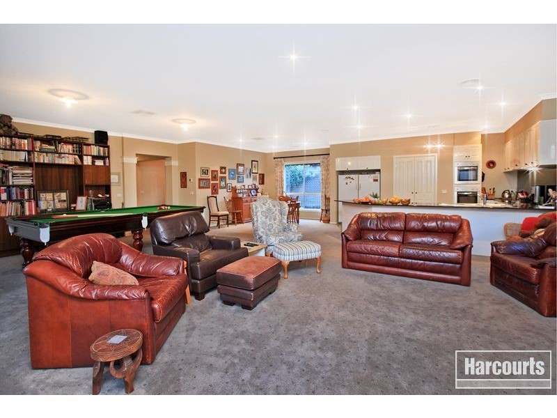 37 Botanic Drive, Pakenham VIC 3810