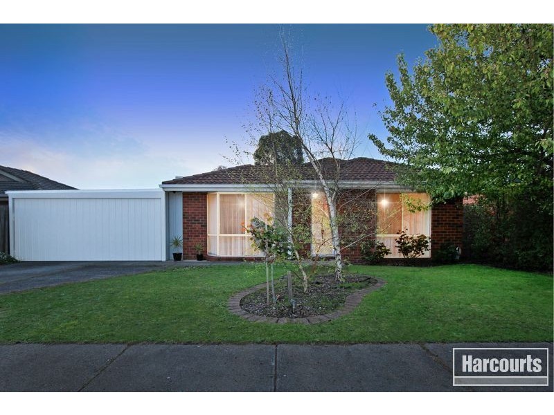 4 Sheffield Close, Pakenham VIC 3810