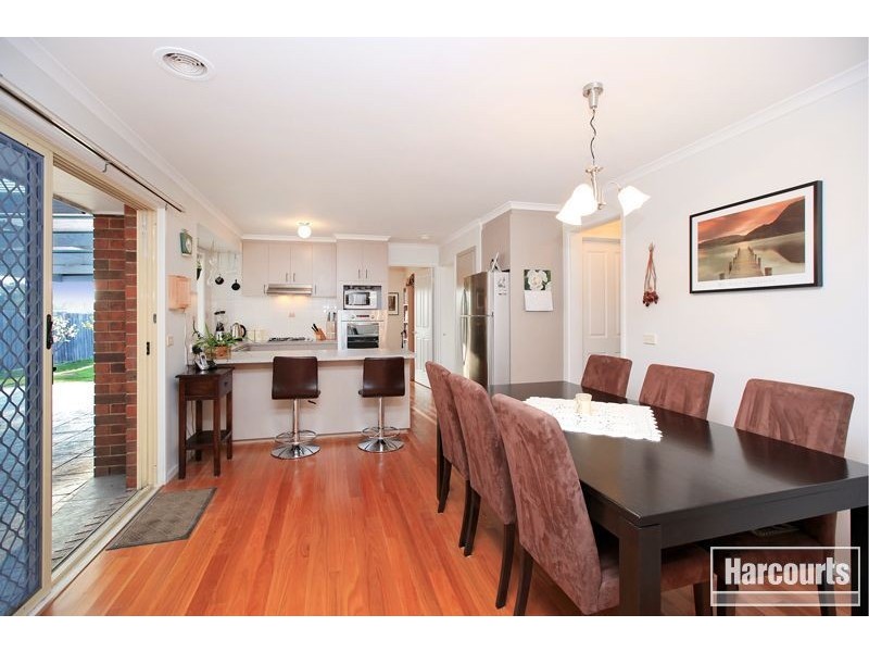 4 Sheffield Close, Pakenham VIC 3810