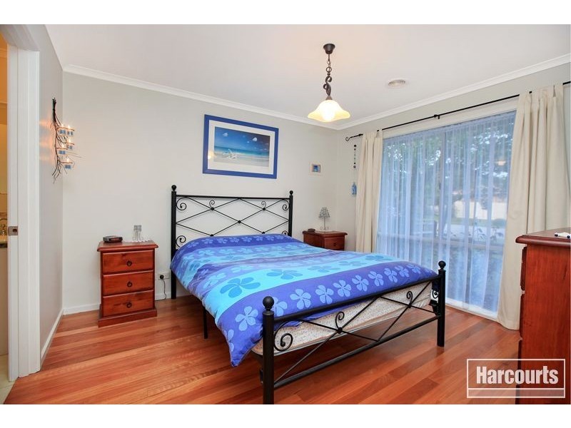 4 Sheffield Close, Pakenham VIC 3810