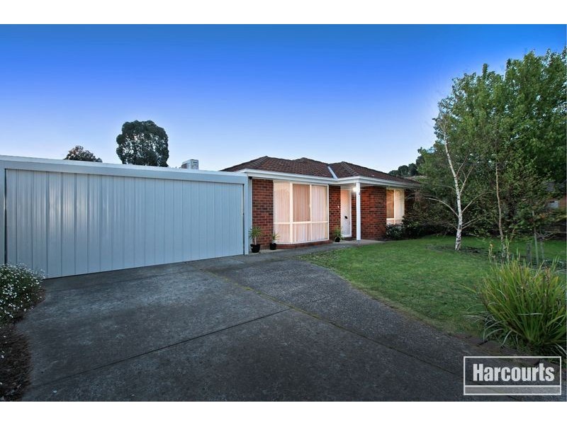 4 Sheffield Close, Pakenham VIC 3810