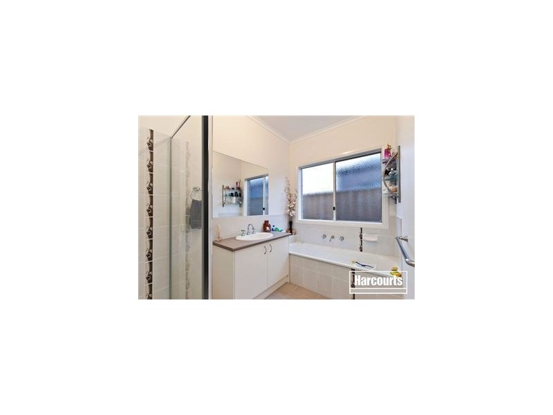 4 Georgetown Way, Officer VIC 3809