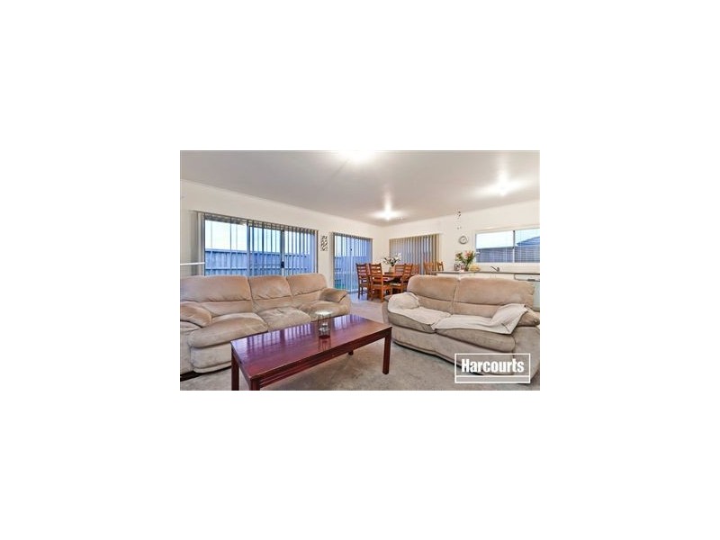 4 Georgetown Way, Officer VIC 3809