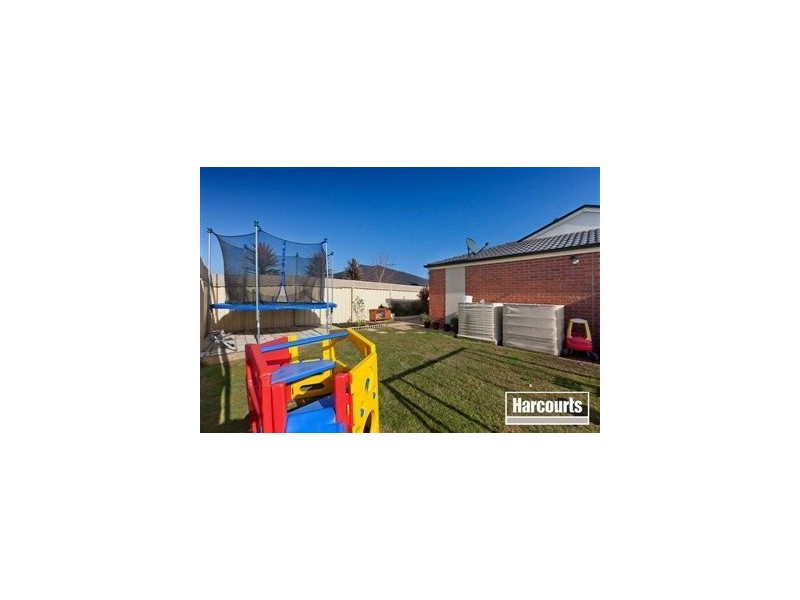 15 Teal Place, Pakenham VIC 3810