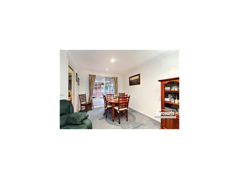 30 Balmoral Way, Pakenham VIC 3810