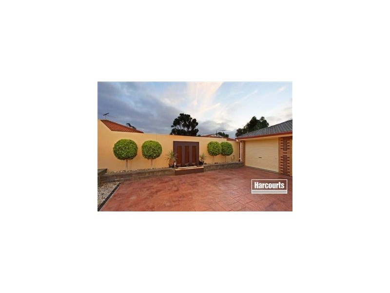 30 Balmoral Way, Pakenham VIC 3810