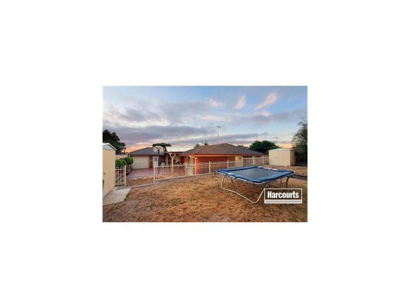 30 Balmoral Way, Pakenham VIC 3810