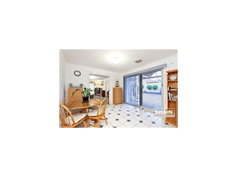 30 Balmoral Way, Pakenham VIC 3810