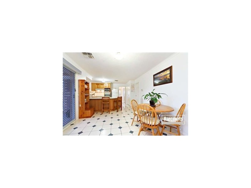 30 Balmoral Way, Pakenham VIC 3810