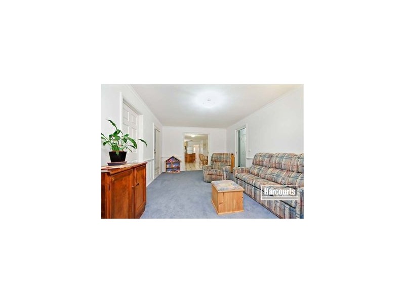 30 Balmoral Way, Pakenham VIC 3810