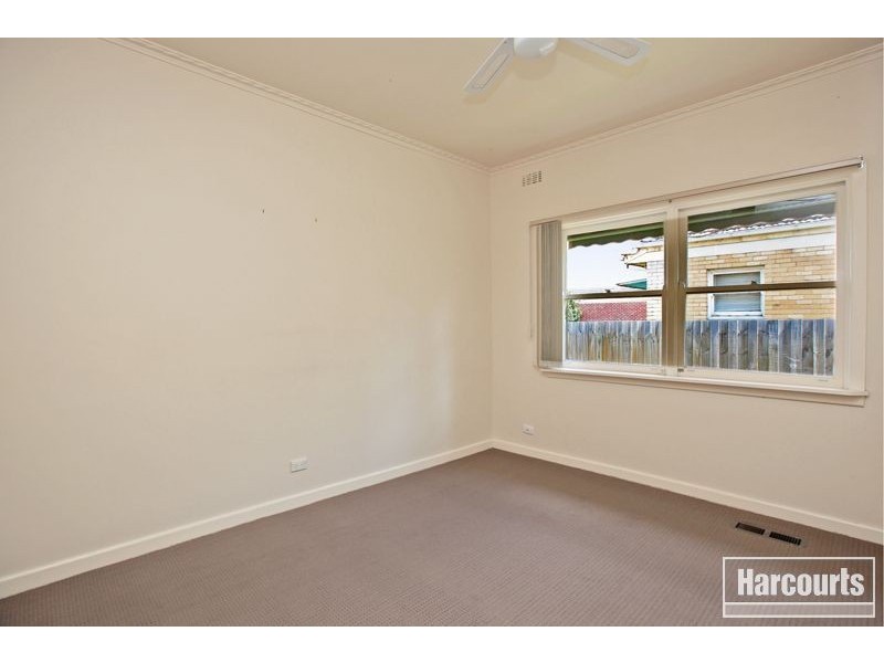 1/20 Henty Street, Pakenham VIC 3810