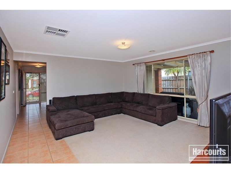 44 Pommel Street, Pakenham VIC 3810