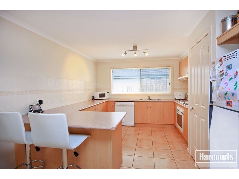 44 Pommel Street, Pakenham VIC 3810