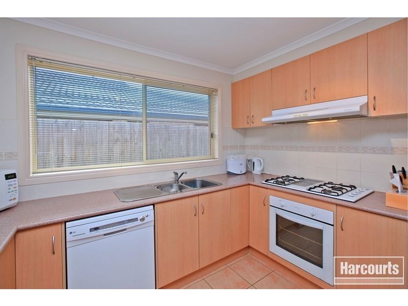 44 Pommel Street, Pakenham VIC 3810