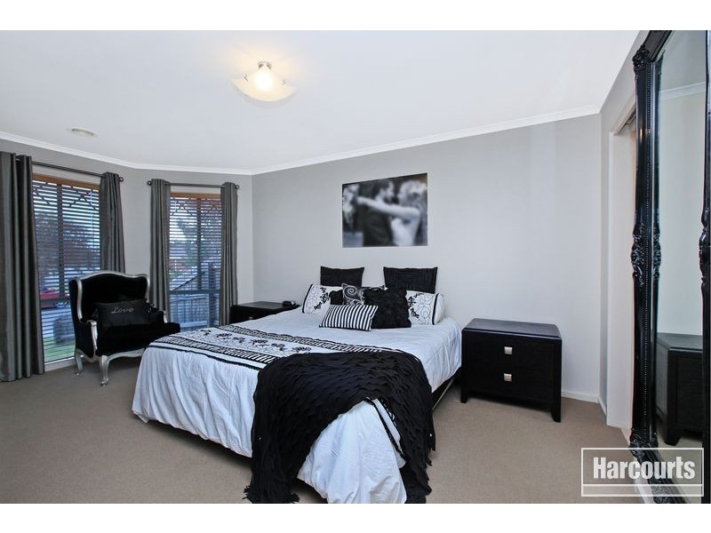 4 Darvell Court, Pakenham VIC 3810
