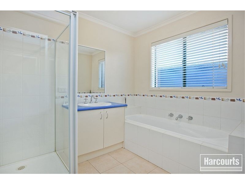 4 Darvell Court, Pakenham VIC 3810