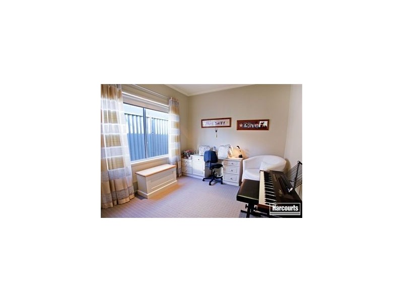 24 Eventide Rise, Pakenham VIC 3810