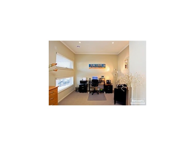 24 Eventide Rise, Pakenham VIC 3810