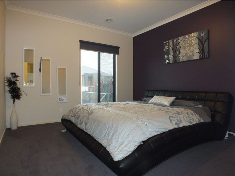 31 Winneke Way, Pakenham VIC 3810