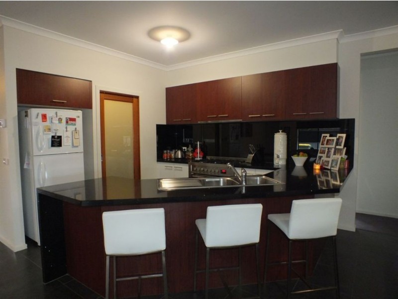 31 Winneke Way, Pakenham VIC 3810