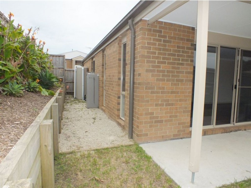 6/53 Ebony Drive, Pakenham VIC 3810