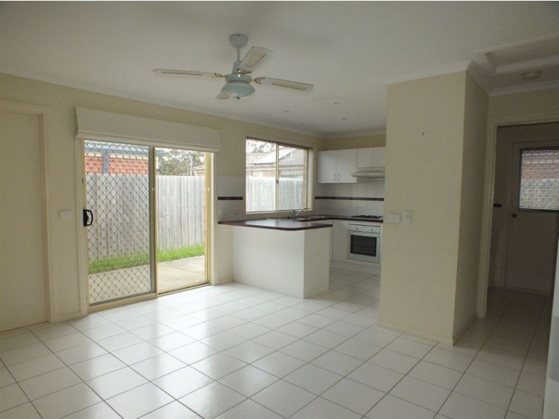 22 Wakenshaw Crescent, Pakenham VIC 3810
