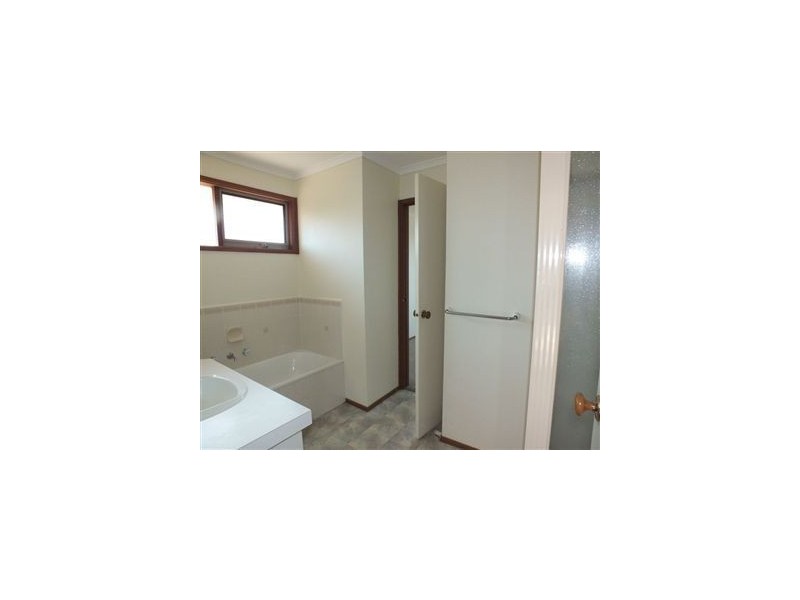 1 Kate Court, Pakenham VIC 3810