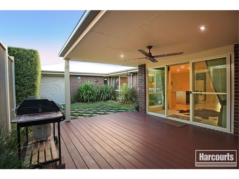 17 Michigan Grange, Pakenham VIC 3810